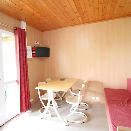 Hébergement de vacances Chalet Au Coeur Des Volcans D'auvergne, 4 Pers., Terrasse, Tv, Proximite Et Activites Outdoor - Fr-1-742-465